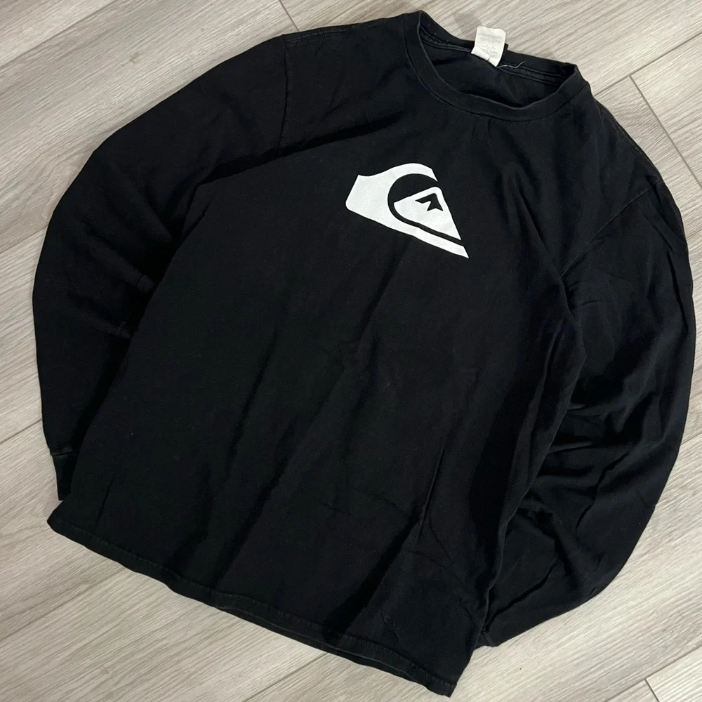 Vintage Quiksilver Black Tee with White Logo - Picture 2 of 7